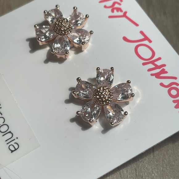 Betsey Johnson Flower Earrings Cubic Zirconia - Picture 3 of 4